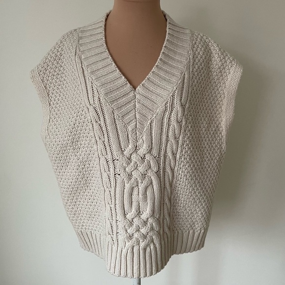 En Saison Natural Beige V-Neck Cable-Knit Sleeveless Sweater Vest EUC Size Small - Picture 5 of 12